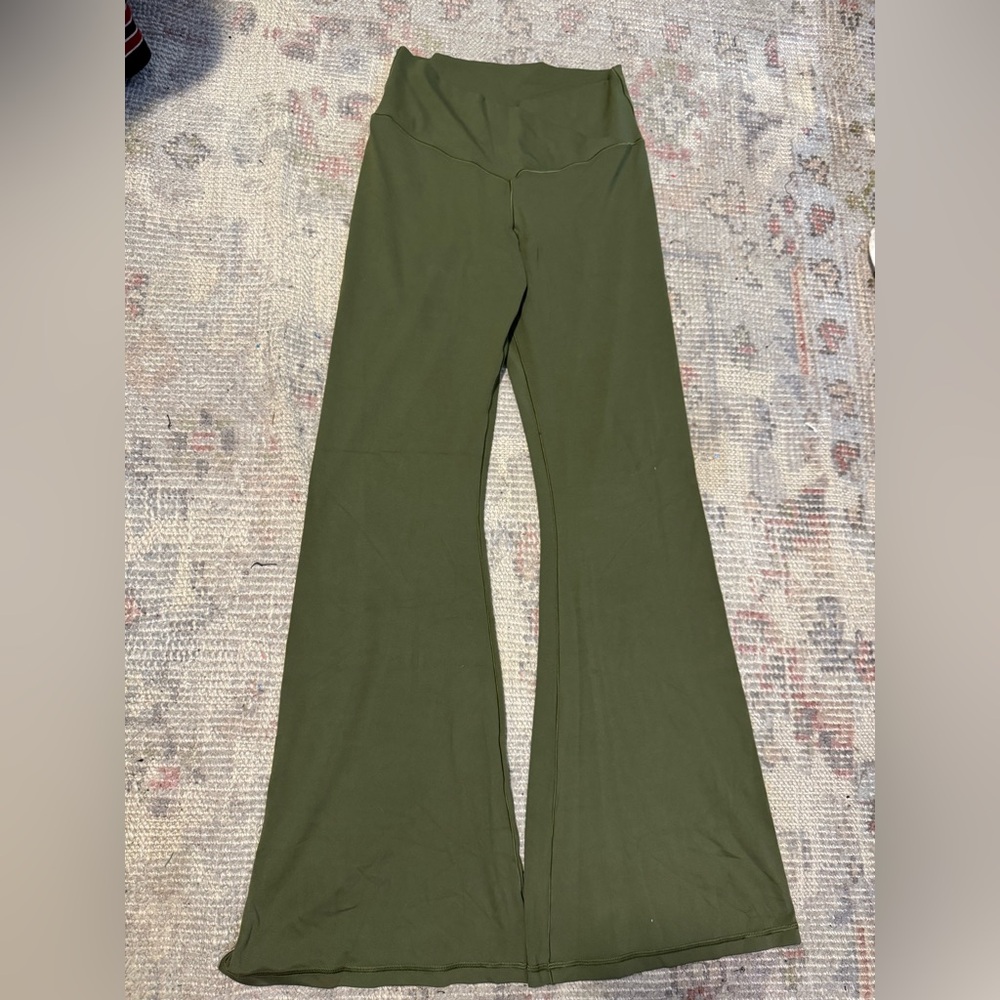 Aerie/Offline, Cross Over Flare Leggings, Size Large, Green